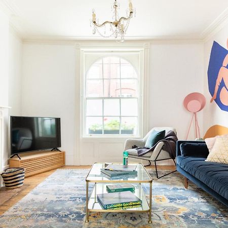 لندن The Euston Square Escape - Modern And Central 4Bdr Home المظهر الخارجي الصورة