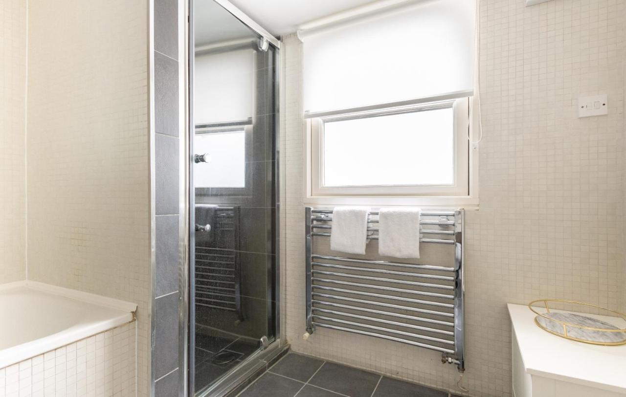 لندن The Euston Square Escape - Modern And Central 4Bdr Home المظهر الخارجي الصورة